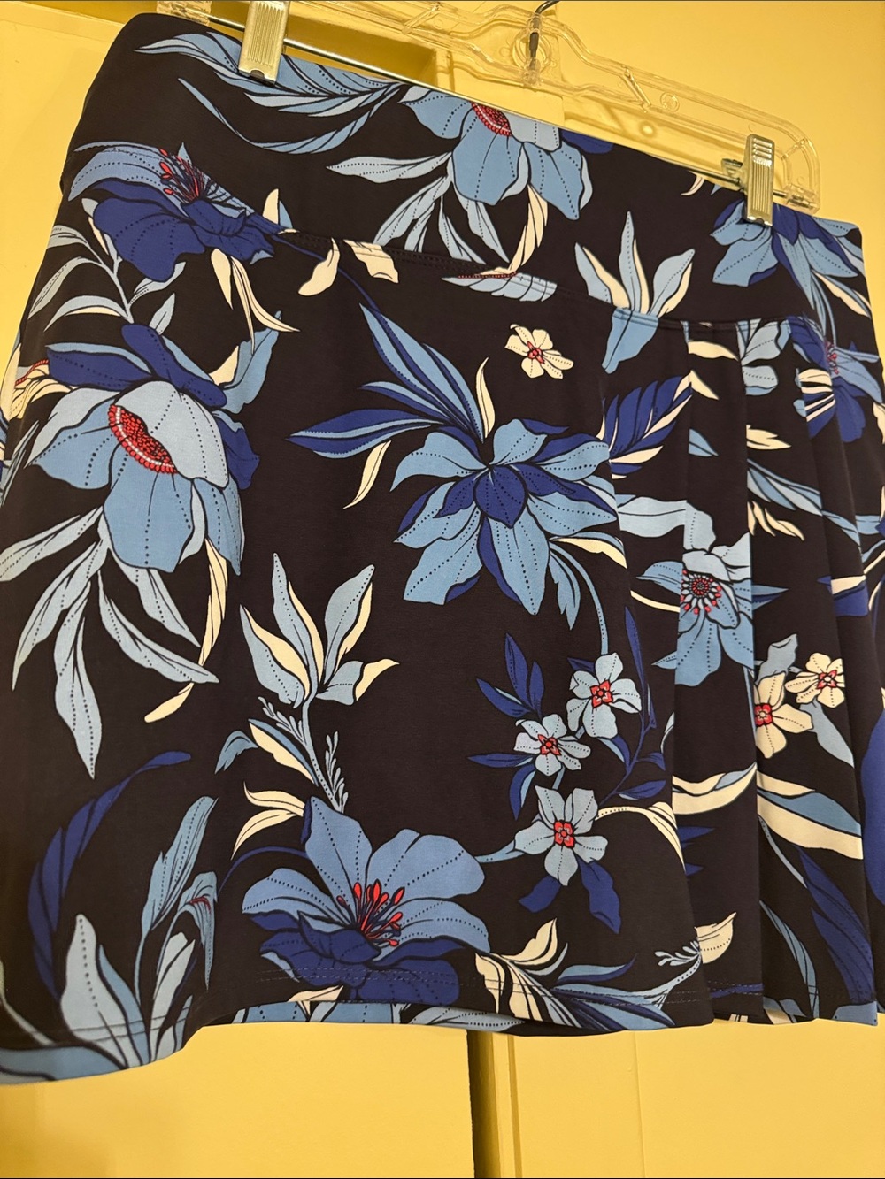 Tommy Bahama Navy & Blue Floral Skort - Picture 4 of 9